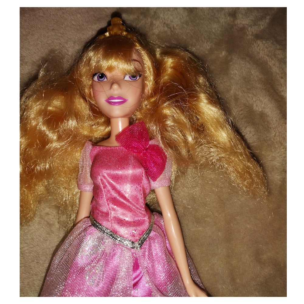 Disney Princess Aurora doll Sleeping Beauty